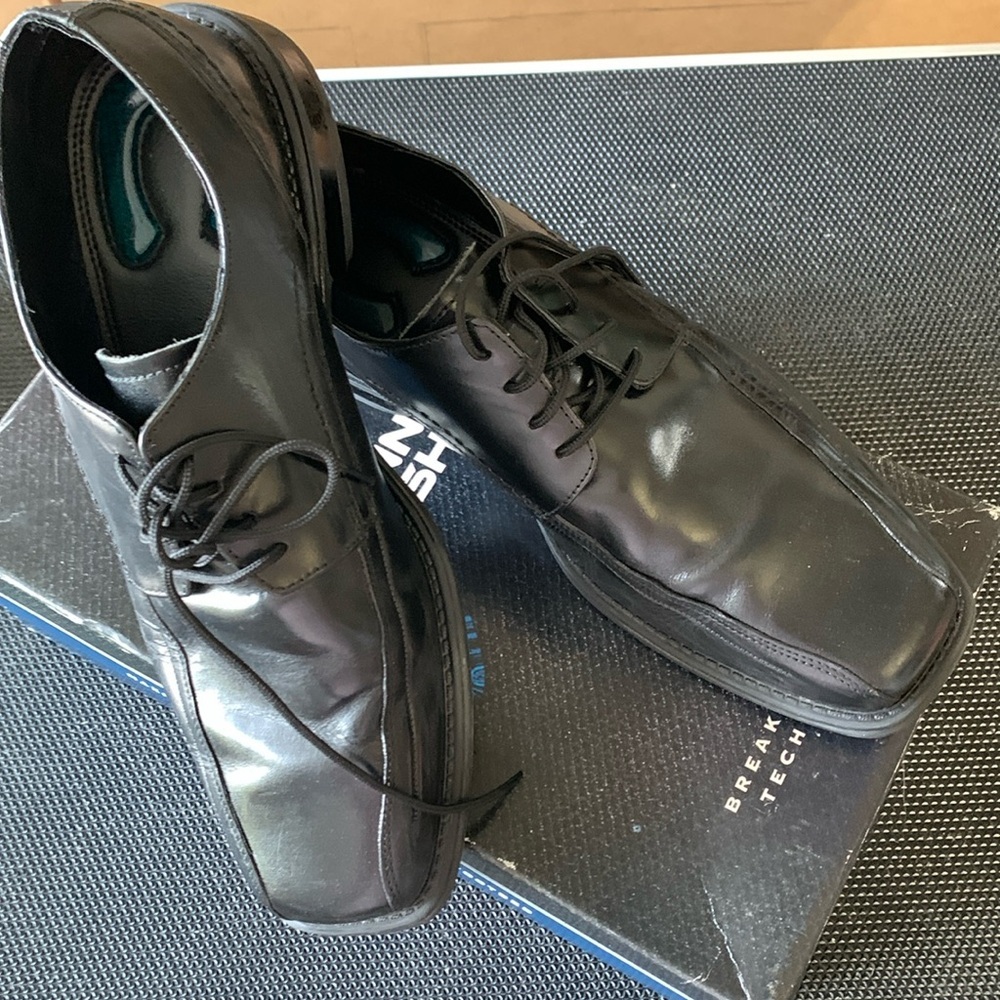 Nunn Bush Men’s Nikolos Shoes